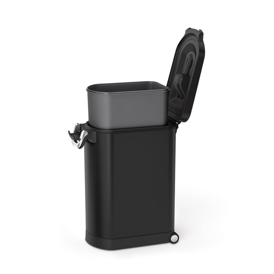 grande poubelle destinée aux aliments pour animaux